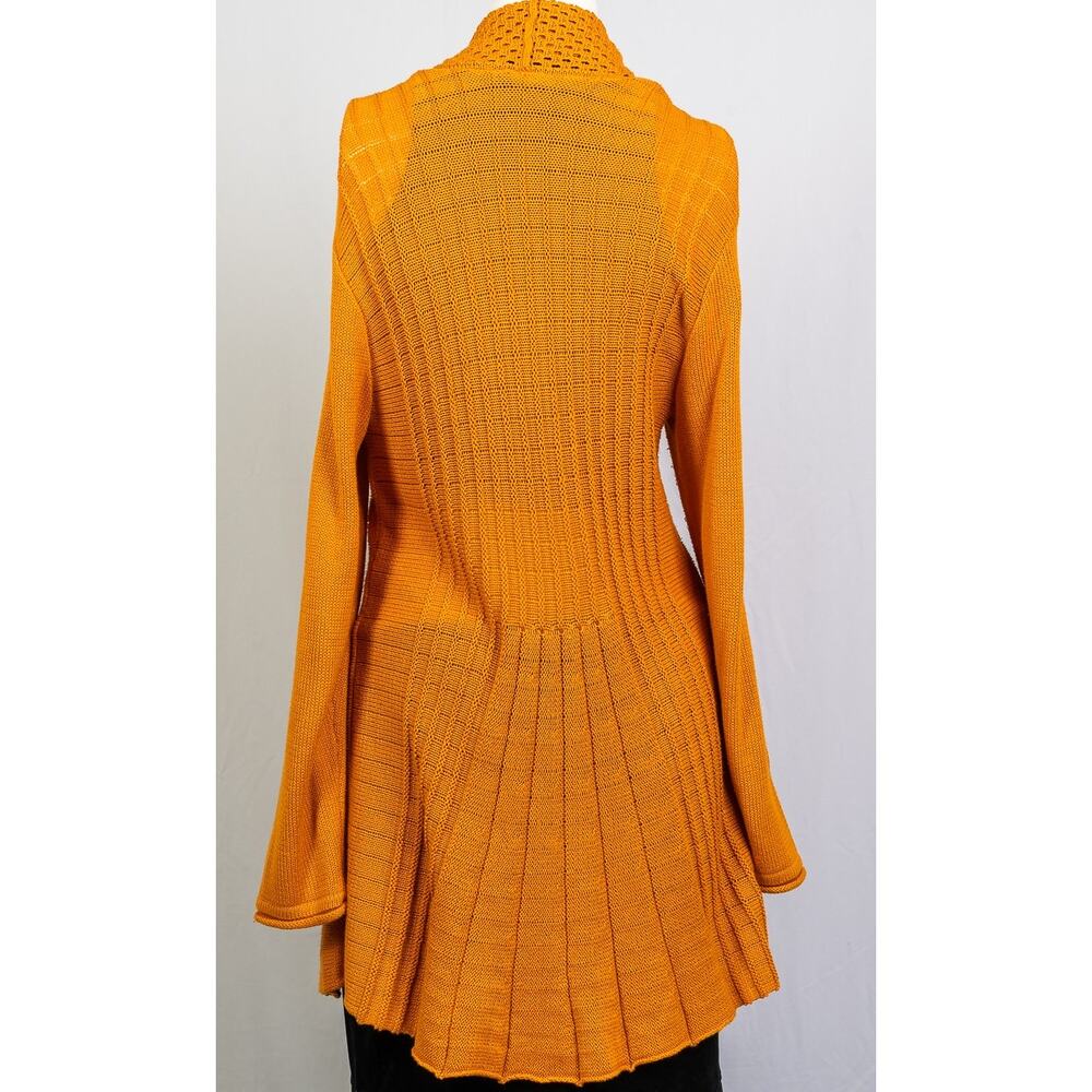 Women's orange knit body hugging cardigan sz M